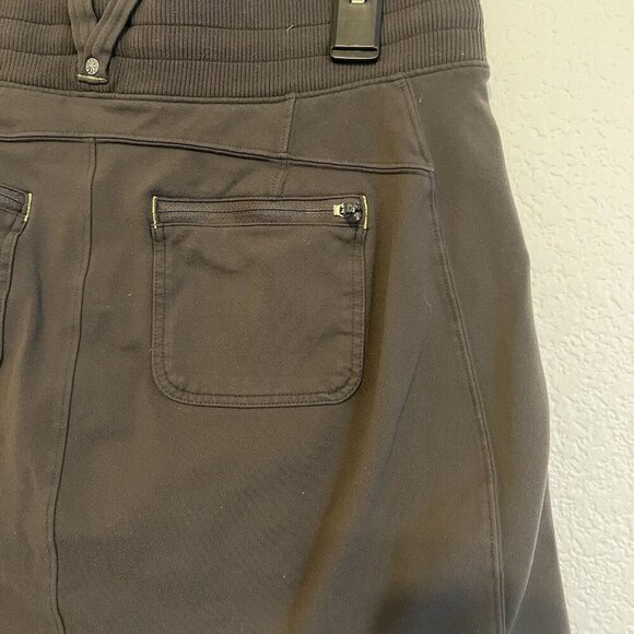Athleta Size M Trailside Heavy Knit Skort Skirt Zip Pockets - Picture 5 of 9